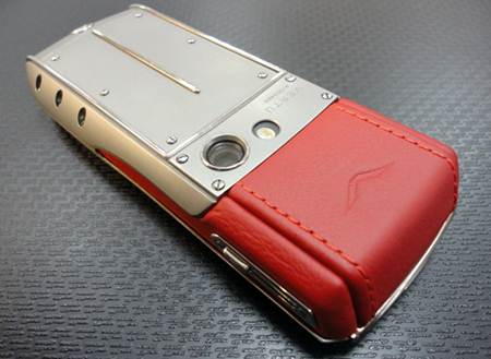 Продаётся Б/У телефон Vertu Ascent ti красная кожа