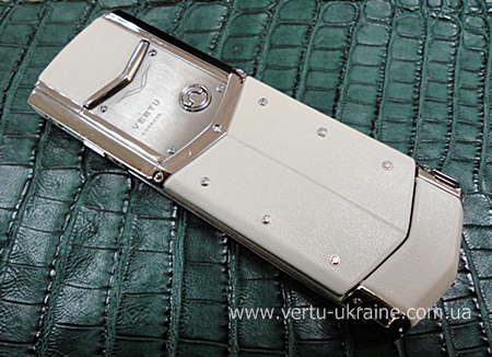 Белая кожа Vertu Signature S Desing