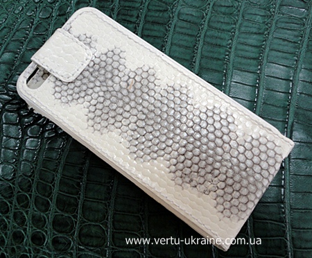 чехол из белой морской змеи iPhone5